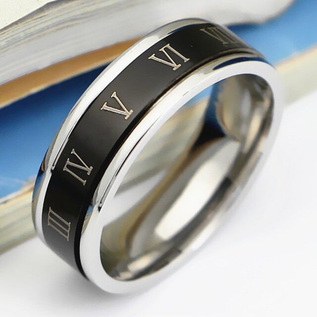 ステンレスリング　ローマ字リングブラック　指輪　リング　メンズリング メンズのアクセサリー(リング(指輪))の商品写真