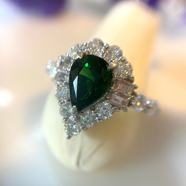 pt900  美麗グロッシュラーライト ガーネット ダイヤモンド  リング レディースのアクセサリー(リング(指輪))の商品写真