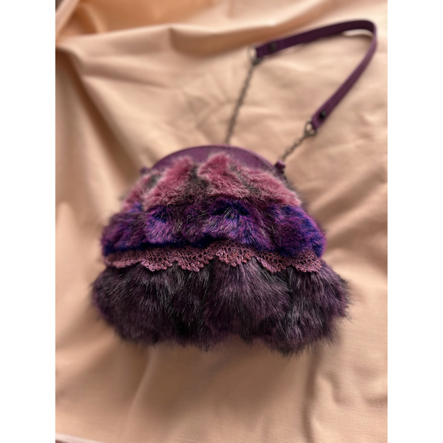 ANNA SUI mini(アナスイミニ)のANNA SUI mini お洒落なフェイクファーポシェットです♪ キッズ/ベビー/マタニティのこども用バッグ(ポシェット)の商品写真