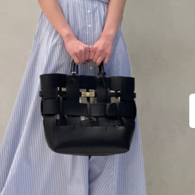 SNIDEL(スナイデル)のスナイデル　メッシュトートバッグ　ブラック レディースのバッグ(トートバッグ)の商品写真