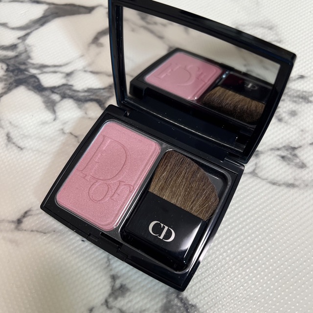 Christian Dior(クリスチャンディオール)の新品未使用　DIOR  チーク コスメ/美容のベースメイク/化粧品(チーク)の商品写真