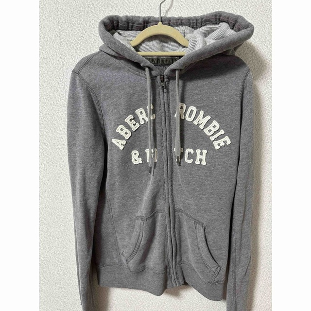 Abercrombie&Fitch(アバクロンビーアンドフィッチ)のAbercrombie & Fitch  パーカー　Sサイズ　アバクロ レディースのトップス(パーカー)の商品写真