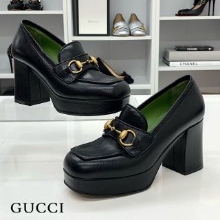 グッチ(Gucci)の5676 グッチ レザー ホースビット ヒール ローファー パンプス ブラック(ハイヒール/パンプス)