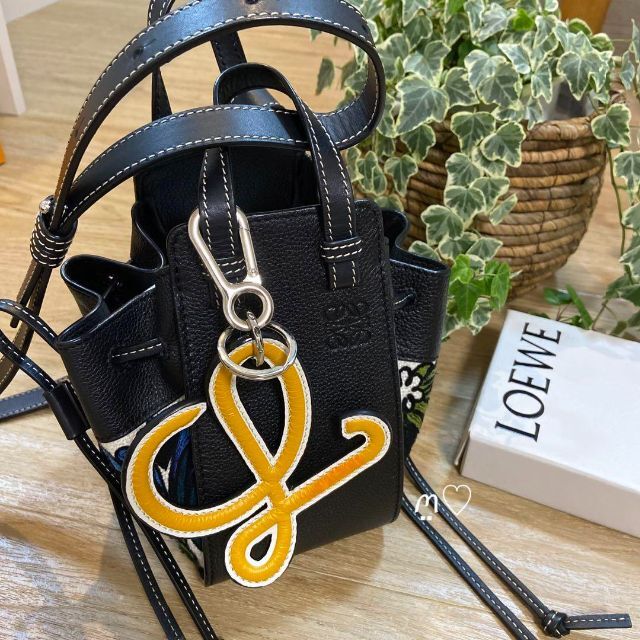 LOEWE ロエベ Lロゴバッグチャーム キーリング キーホルダー キーチェーン-