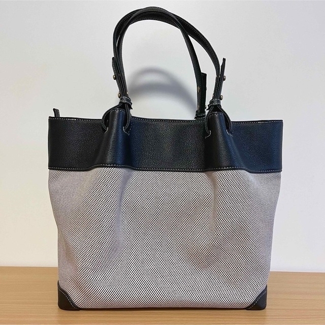 IBIZA(イビザ)の(新品未使用) IBIZA イビザ フンシオナール ハンドバッグ ブラック レディースのバッグ(ハンドバッグ)の商品写真