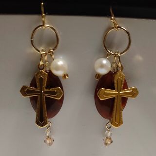 ピアス　クロス　パール　茶　ハンドメイド(ピアス)