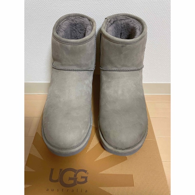 UGG アグ】クラシックミニ デコ ムートンブーツ グレー 売れ筋がひ新作