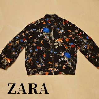 ザラ(ZARA)のZARA アウター　ブラック　花柄　ブルゾン　春(ブルゾン)