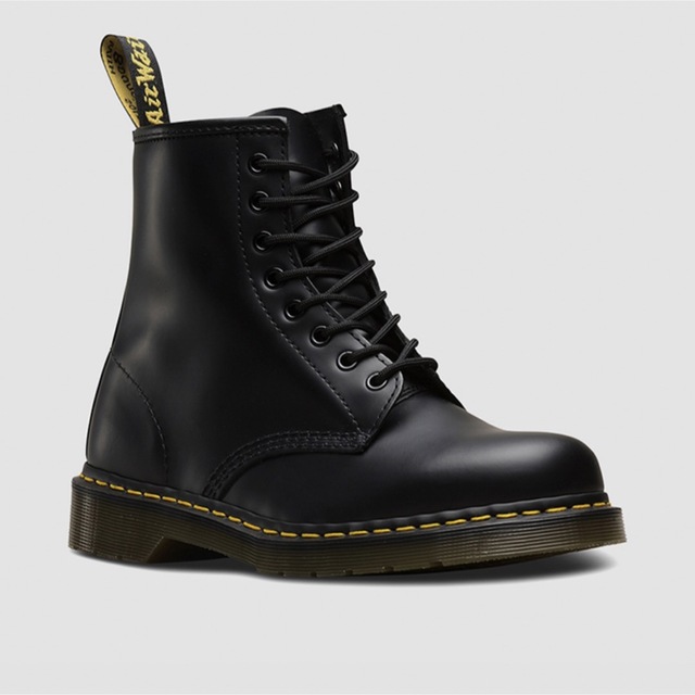 Dr.Martens(ドクターマーチン)の【ほぼ新品】ドクターマーチン ブーツ 23cm レディースの靴/シューズ(ブーツ)の商品写真