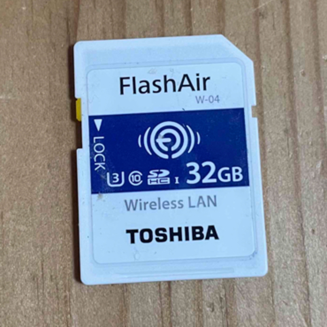 東芝(トウシバ)のFlashair W-04 32GB 生産中止品 スマホ/家電/カメラのPC/タブレット(その他)の商品写真