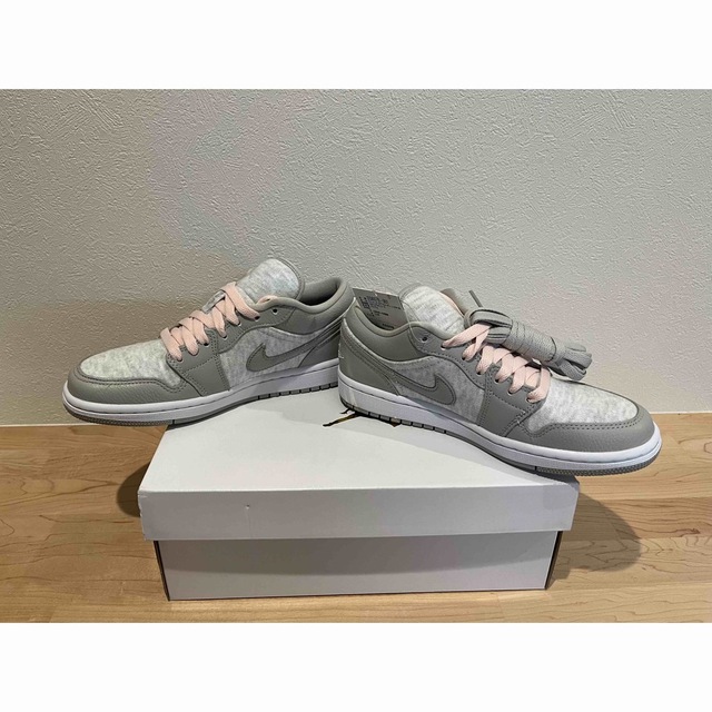 NIKE ウィメンズ エアジョーダン1 ロー