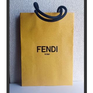 フェンディ(FENDI)のFENDI フェンディ ショッパー 紙袋 黄色 イエロー ショップ袋 買い物袋(ショップ袋)