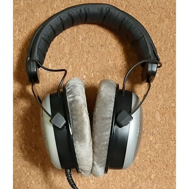 beyerdynamic DT880 PRO 250Ω +純正保守パーツ2種 スマホ/家電/カメラのオーディオ機器(ヘッドフォン/イヤフォン)の商品写真