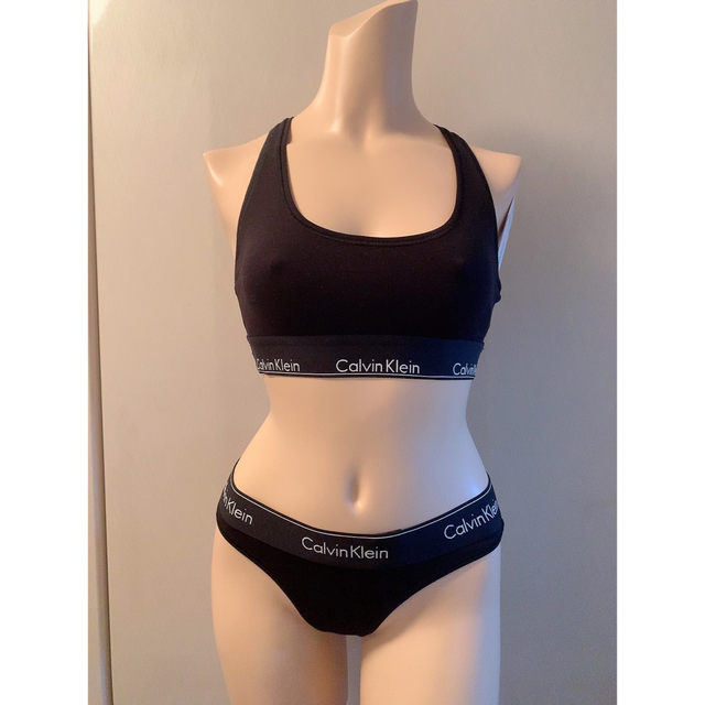 Calvin Klein(カルバンクライン)のCalvin KleinアンダーウェアSET(ブラ＆ショーツ) レディースの下着/アンダーウェア(ブラ&ショーツセット)の商品写真