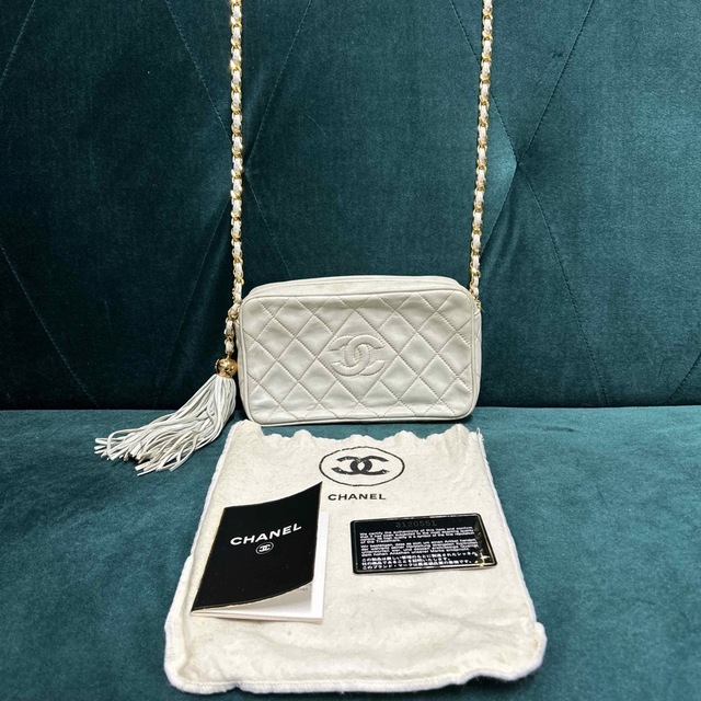 シャネル　CHANEL  フリンジ　チェーン　バッグ　白　ヴィンテージバッグ