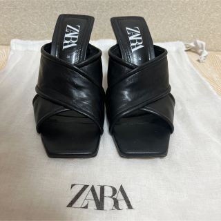 ザラ(ZARA)のZARA レザー クロスサンダル ヒール ミュール 36 ブラック(ミュール)