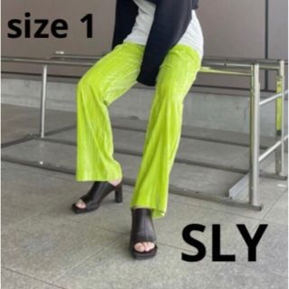 スライ(SLY)のSLY ベロアパンツ サイズ1 M ハイウエスト マウジー EMODA GRL(カジュアルパンツ)