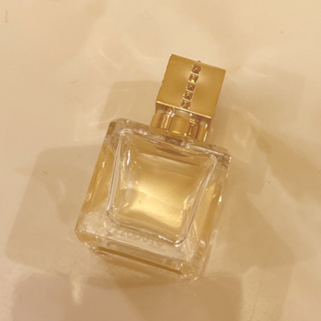 VALENTINO(ヴァレンティノ)のヴァレンティノ ヴォーチェ　ヴィヴァ オードパルファン 7ml   コスメ/美容の香水(香水(女性用))の商品写真