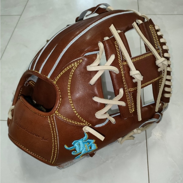 【新品】和牛JB 硬式 オーダー 内野手 グローブ グラブ ブラウンカラー スポーツ/アウトドアの野球(グローブ)の商品写真