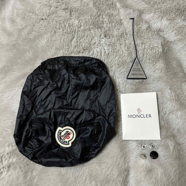 MONCLER(モンクレール)のオレンジ様　専用 レディースのジャケット/アウター(ダウンジャケット)の商品写真