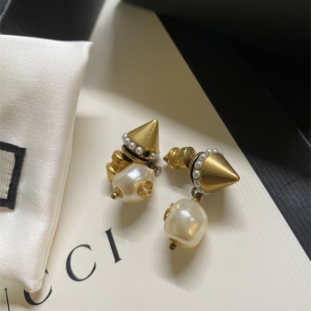 数量は多】 GUCCI ビーピアス asakusa.sub.jp