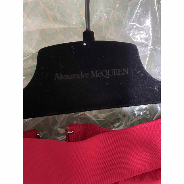 Alexander McQueen(アレキサンダーマックイーン)のアレキサンダーマックイーン　スカート新品未使用 レディースのスカート(その他)の商品写真