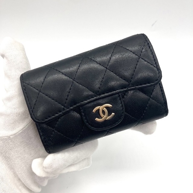 CHANEL(シャネル)のCHANEL シャネル 4連 キーケース マトラッセ ラムスキン 黒 レディースのファッション小物(キーケース)の商品写真