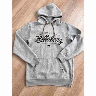 ビラボン(billabong)のBILLABONG   ビラボン　パーカー　美品(パーカー)