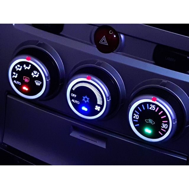 三菱(ミツビシ)のデリカ D:5 CV5W エアコンパネル LED打ち替え品 自動車/バイクの自動車(車種別パーツ)の商品写真