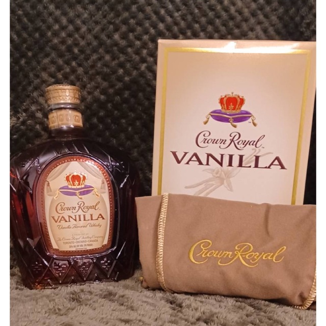 Crown Royal クラウンローヤル　ウィスキー バニラ味