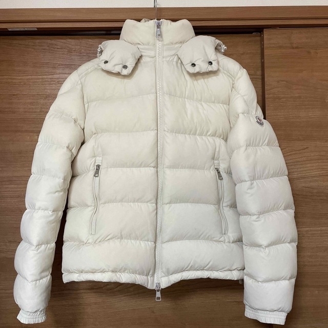 最終値下げ🌟MONCLER BRIQUE サイズ2 モンクレール　白　ダウン | フリマアプリ ラクマ