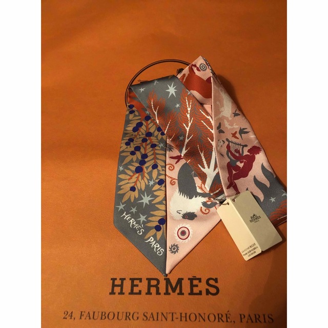 Hermes(エルメス)の新品　エルメス　ツイリー   オルウェスの魅力に誘われて レディースのファッション小物(バンダナ/スカーフ)の商品写真