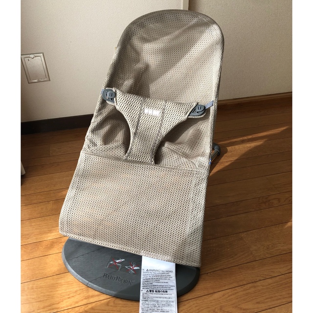 BABYBJORN(ベビービョルン)のベビービョルン ブリスエアー バウンサー グレーベージュ　メッシュ キッズ/ベビー/マタニティの寝具/家具(その他)の商品写真