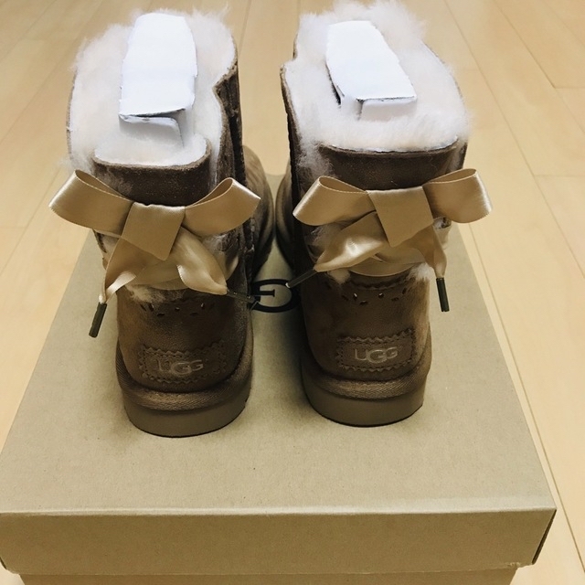 UGG  アグムートンブーツ　24センチ