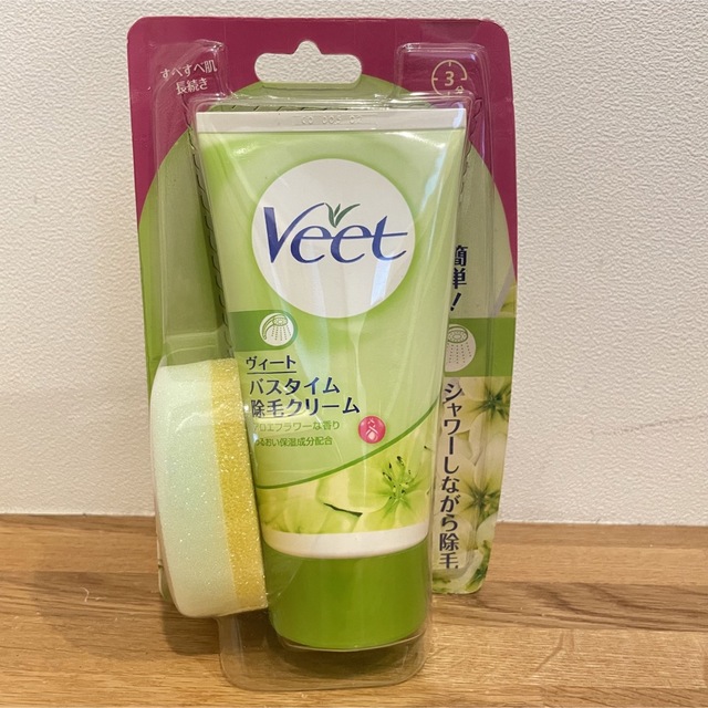 Veet（Reckitt Benckiser）(ヴィート)のヴィート バスタイム除毛クリーム アロエフラワーな香り(150g) コスメ/美容のボディケア(脱毛/除毛剤)の商品写真