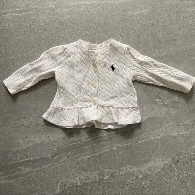 Ralph Lauren(ラルフローレン)のラルフローレン　ペプラムロゴカーディガン　6M キッズ/ベビー/マタニティのベビー服(~85cm)(カーディガン/ボレロ)の商品写真