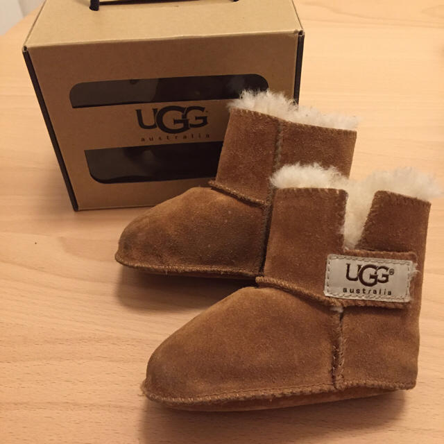 UGG(アグ)のPuuu様専用 UGG ベビーブーツ S キッズ/ベビー/マタニティのベビー靴/シューズ(~14cm)(ブーツ)の商品写真