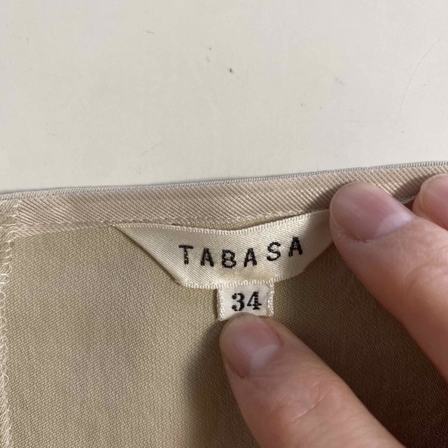 TABASA(タバサ)のTABASAロングワンピース　ベージュ レディースのワンピース(ロングワンピース/マキシワンピース)の商品写真