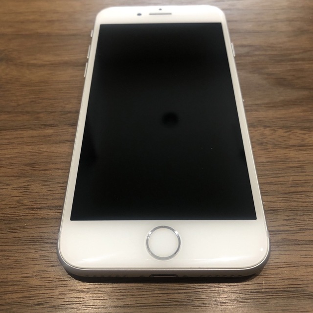 iPhone8 64GB シルバー iPhone8 64GB シルバー