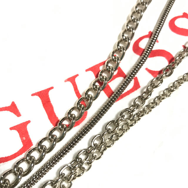 GUESS(ゲス)の新品♡パーティに最適♡GUESS クラッチバッグ レディースのバッグ(クラッチバッグ)の商品写真