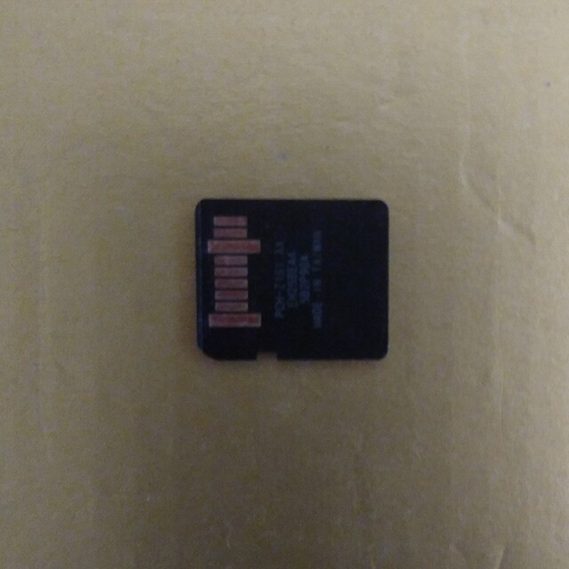 psvita +16GBメモリーカード