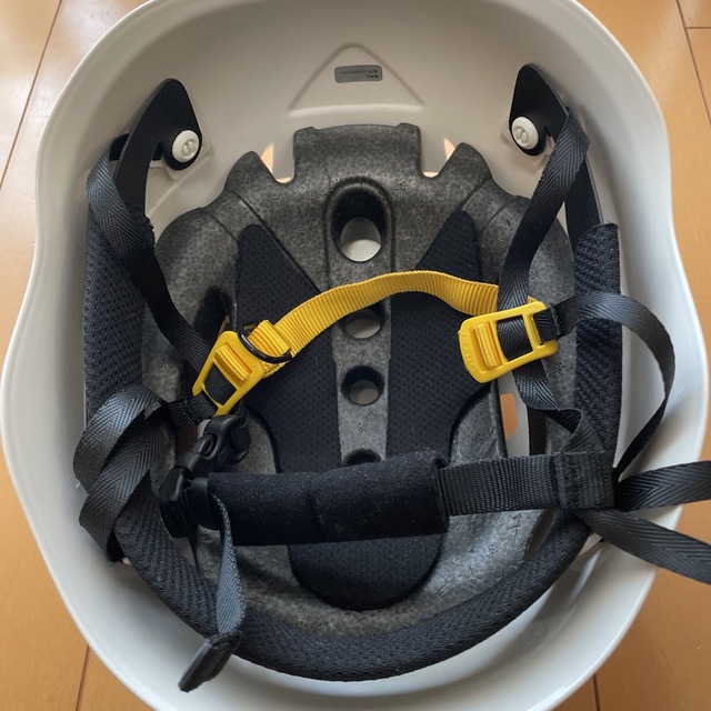 PETZL(ペツル)のldMm様専用　グリベル　ヘルメット　サラマンダー2.0 ホワイト スポーツ/アウトドアのアウトドア(登山用品)の商品写真