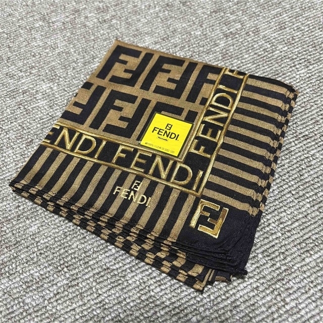 FENDI フェンディ ハンカチ スカーフ 新品未使用 ズッカ柄 ブラウン | フリマアプリ ラクマ