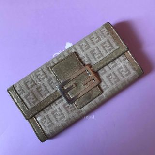 フェンディ(FENDI)のFENDI フェンディ　長財布　ゴールド(長財布)