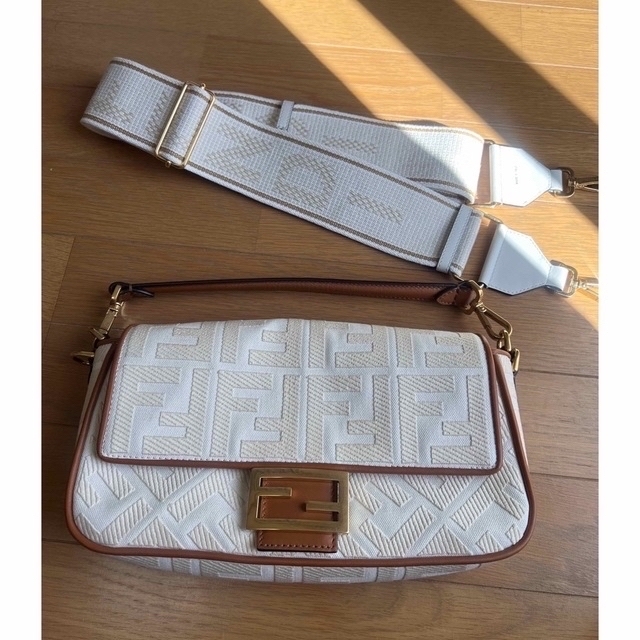 FENDI フェンディ　バゲット　3/18まで