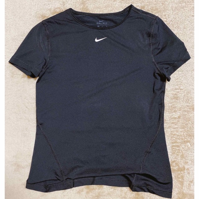 NIKE(ナイキ)のNIKE Tシャツ レディースのトップス(Tシャツ(半袖/袖なし))の商品写真