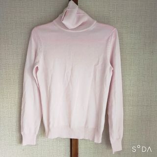 ユニクロ(UNIQLO)の新品/ユニクロ タートルネックニットＭ ピンク(ニット/セーター)