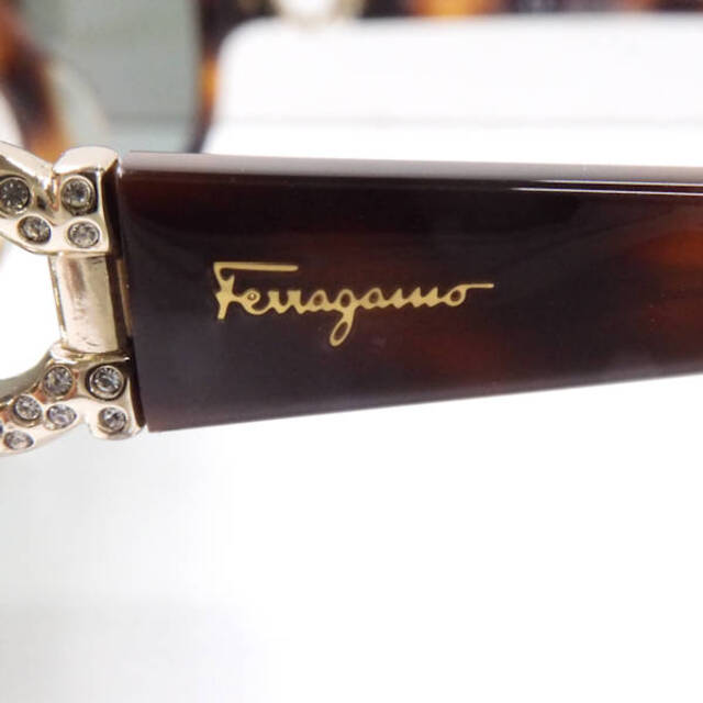 Ferragamo(フェラガモ)のSalvatore Ferragamo フェラガモ SF703SR 214 120 サングラス 1点 実寸サイズご参照ください。 ブラウン べっ甲 メガネ ガンチーニ レディース AU1221C  レディースのファッション小物(サングラス/メガネ)の商品写真