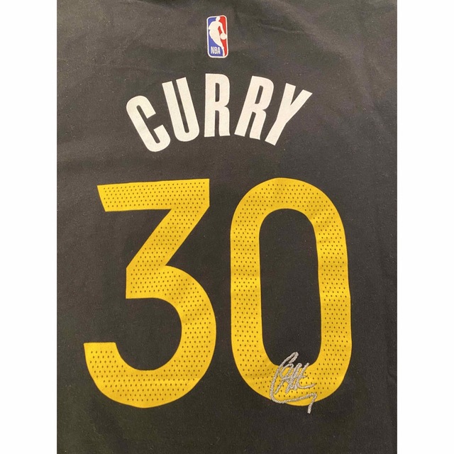 【新品未使用】Nike curry ユニフォーム Tシャツ Mサイズ　サイン入り