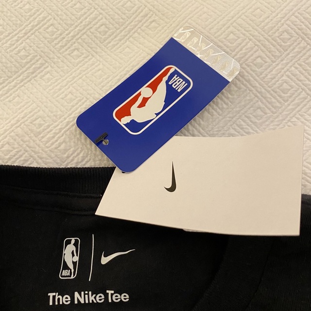 NIKE(ナイキ)の【新品未使用】Nike curry ユニフォーム Tシャツ Mサイズ　サイン入り メンズのトップス(Tシャツ/カットソー(半袖/袖なし))の商品写真